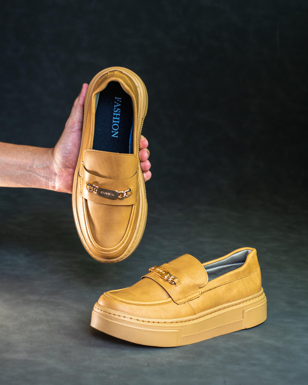 RoyalStep – Mocasines Clásicos con Detalle Metálico