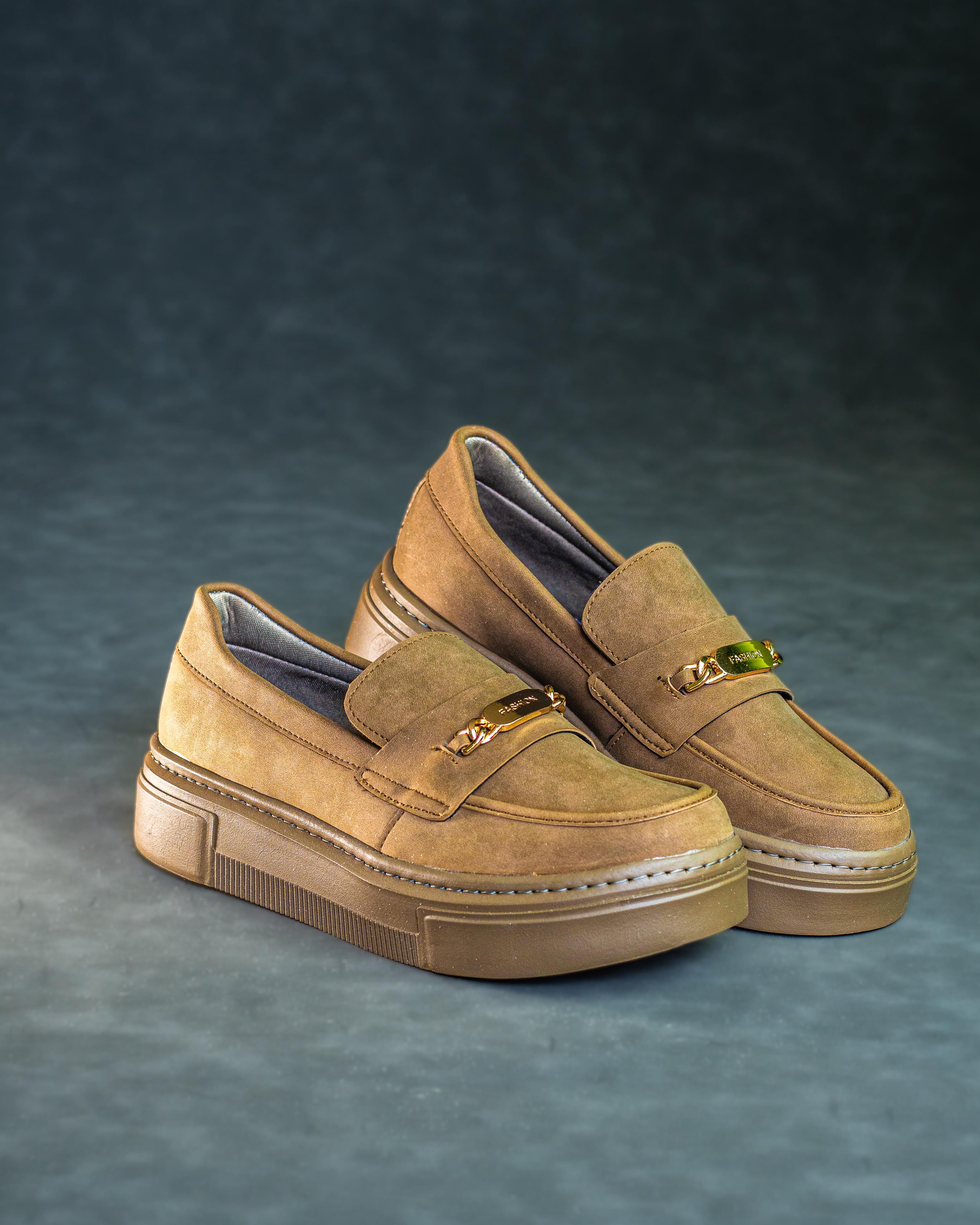 RoyalStep – Mocasines Clásicos con Detalle Metálico